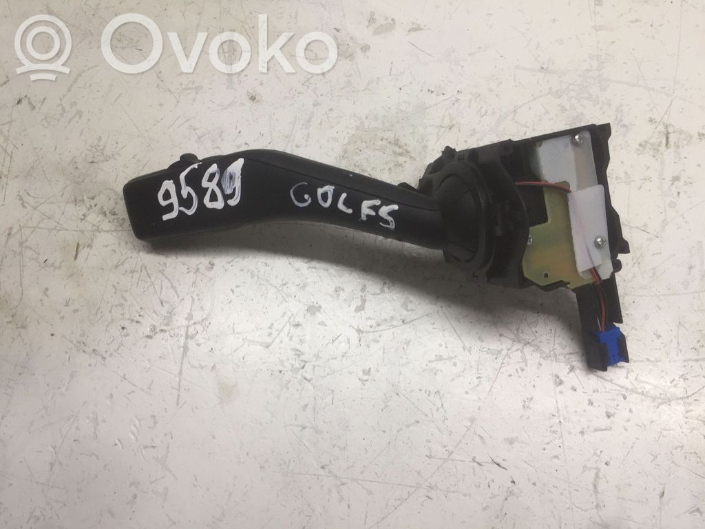 Volkswagen Golf V Wiper control stalk 