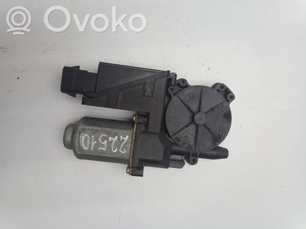 Silnik regulatora szyby drzwi przednich   93362662