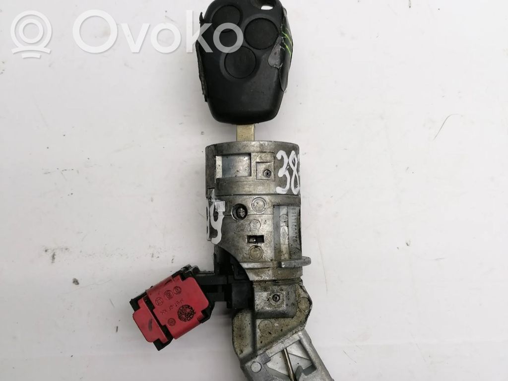 Renault Clio III Užvedimo spynelė 