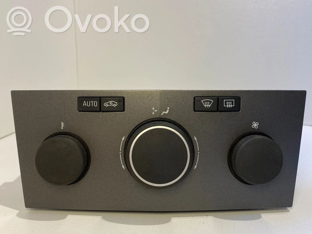 Opel Astra H Climate control unit 