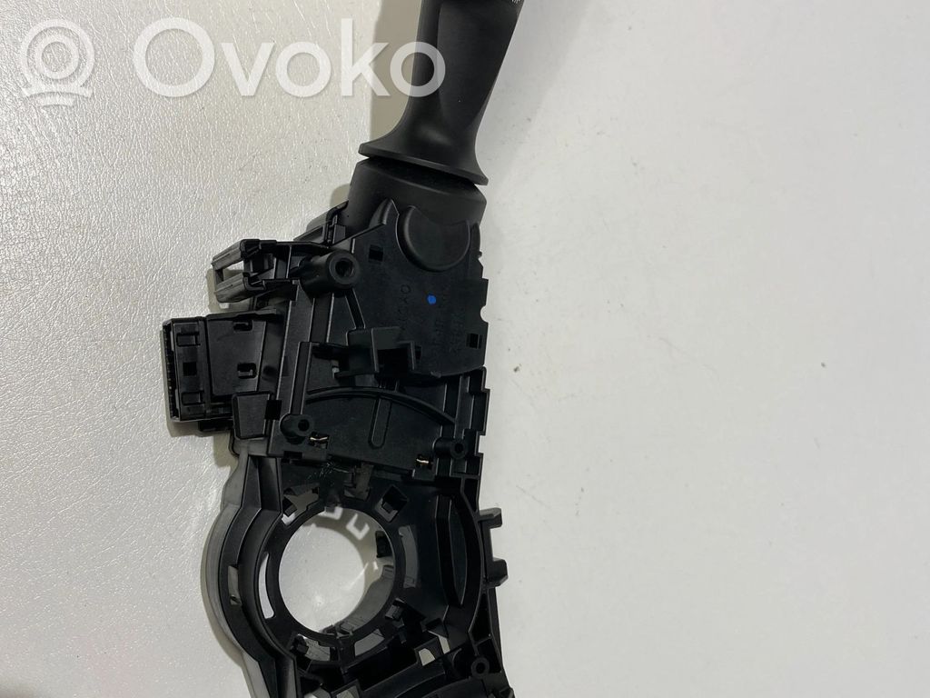 Toyota Auris E180 Posūkių/ šviesų rankenėlė 