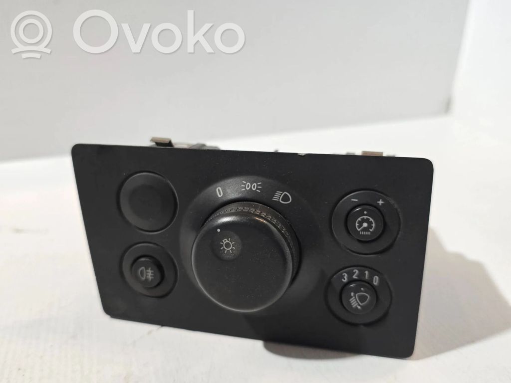 Opel Zafira B Light switch 