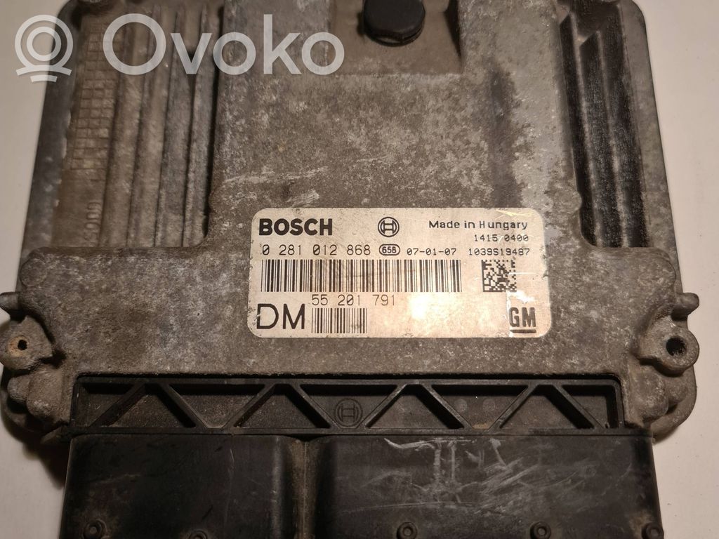 Opel Vectra C Engine control unit/module 