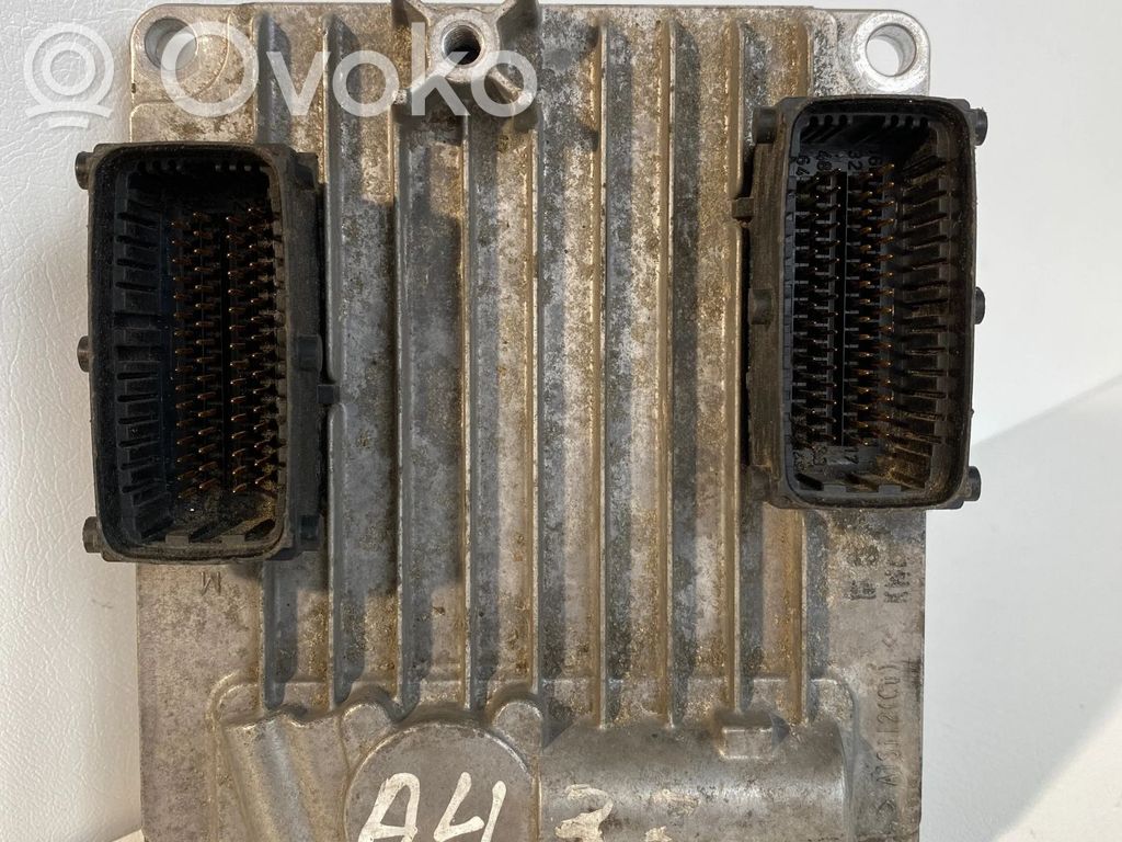 Opel Vectra C Engine control unit/module 