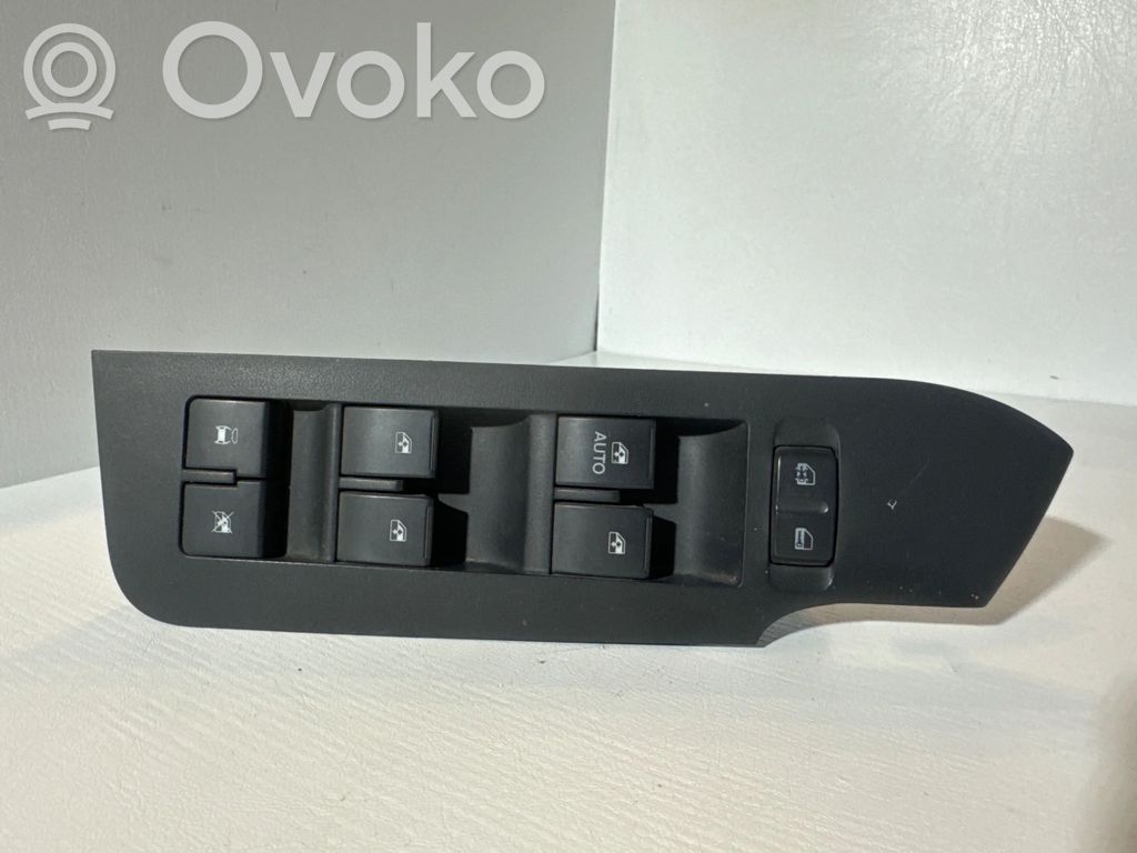 Chevrolet Captiva Electric window control switch 