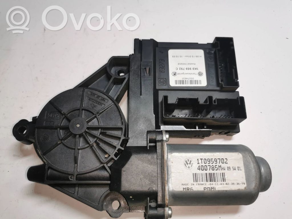 Silnik regulatora szyby drzwi przednich   1K0959792C,05074631,1T0959702,400785M