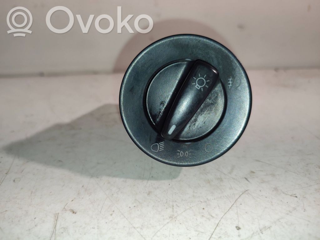 Volkswagen PASSAT B5 Light switch 