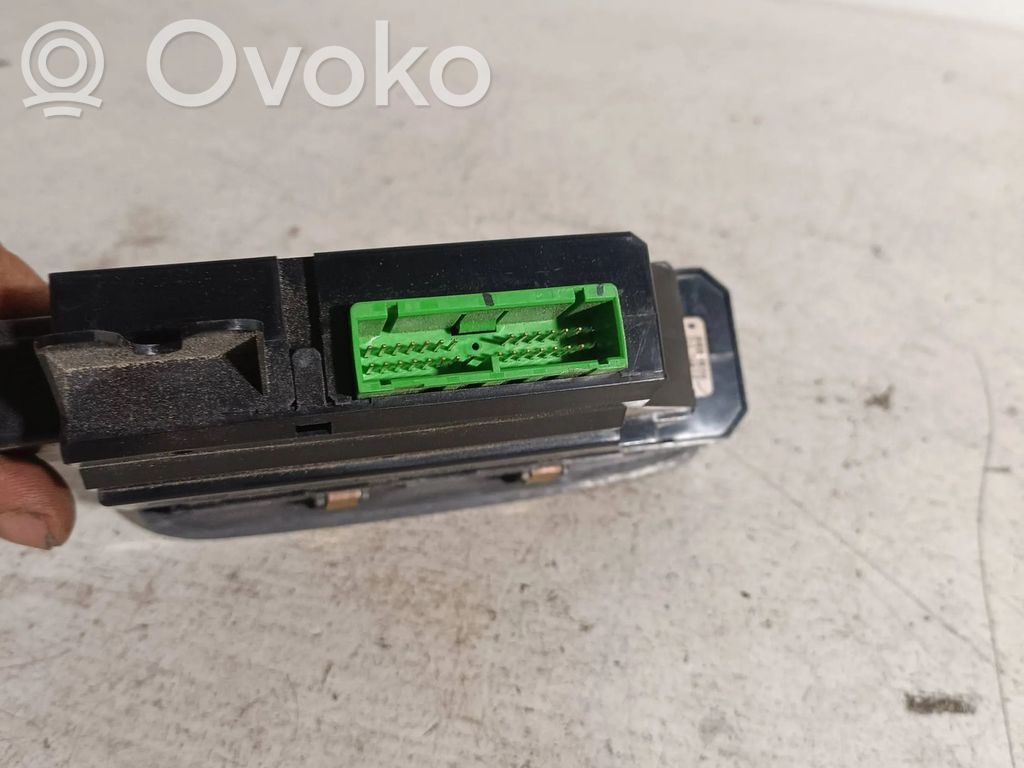 Volvo S60 Electric window control switch 