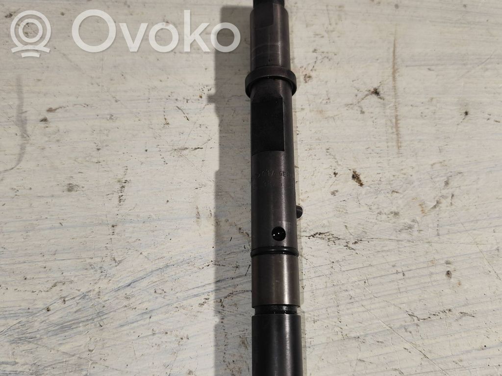 Audi A6 S6 C5 4B Fuel injector 