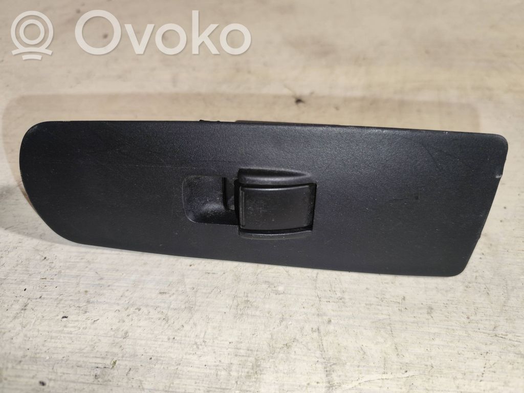 Mitsubishi Colt Electric window control switch 