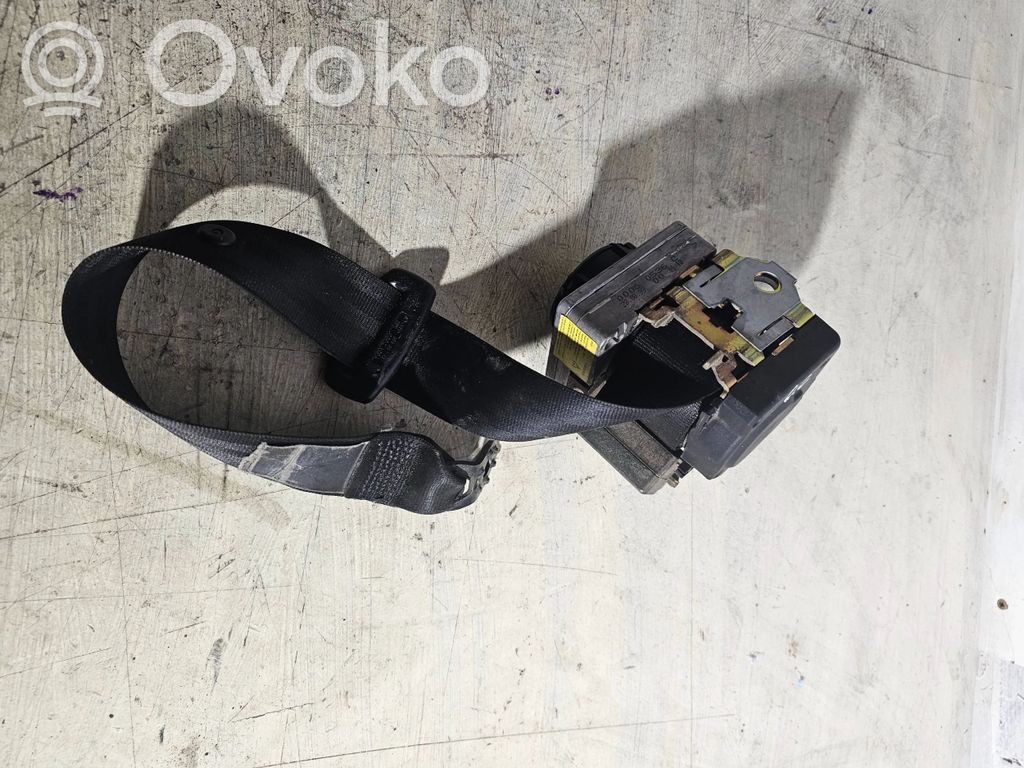 Volkswagen PASSAT B5 Rear seatbelt 