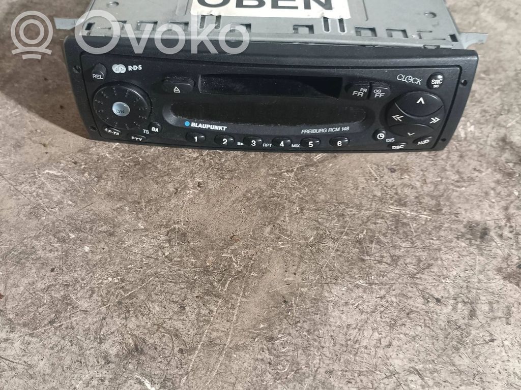 Radio / CD-Player / DVD-Player / Navigation
