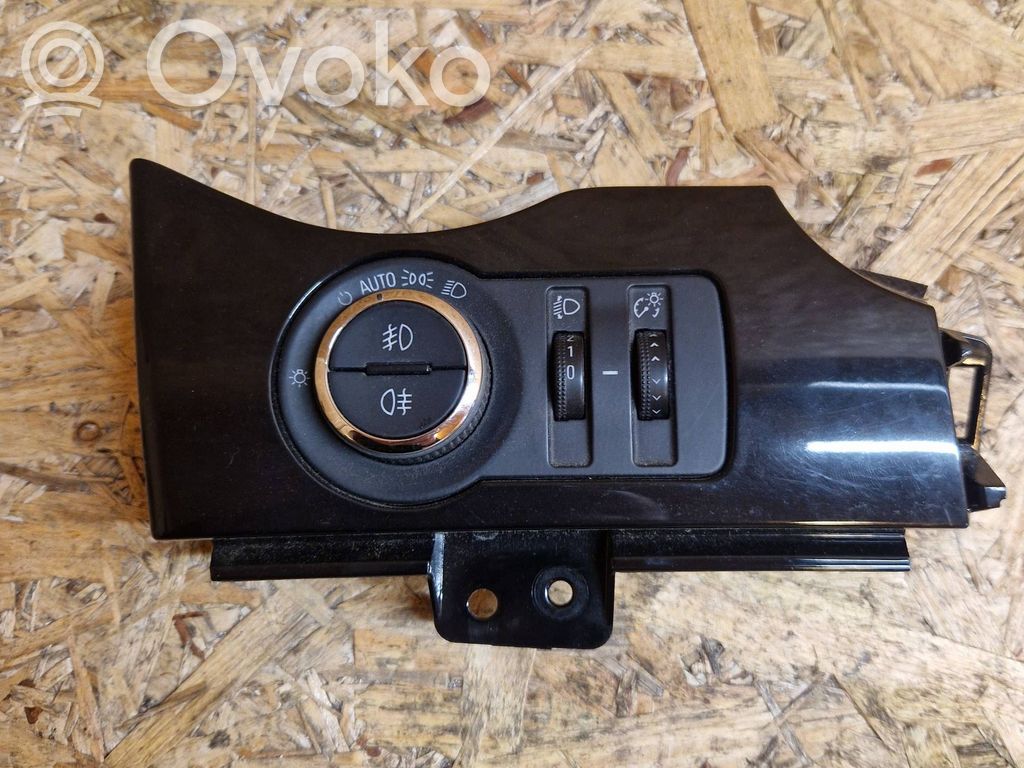 Chevrolet Orlando Light switch 