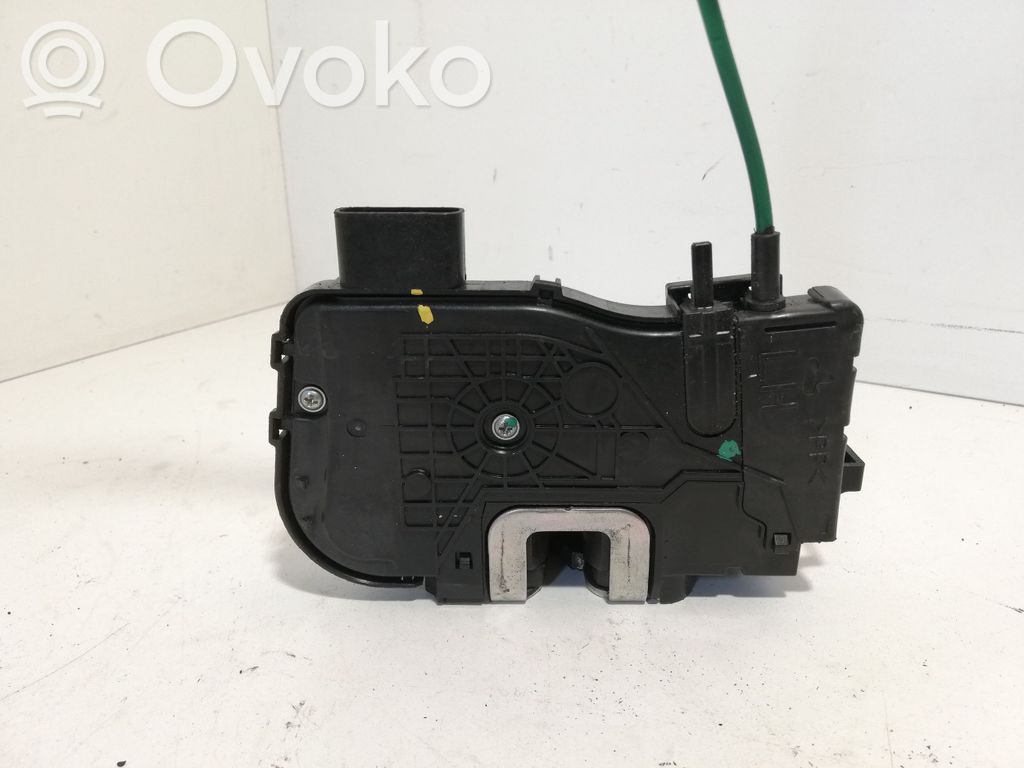 Hyundai i40 Front door lock 