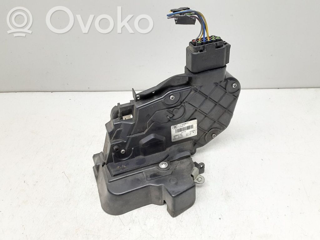 Volvo S80 Priekšpusē slēdzene 