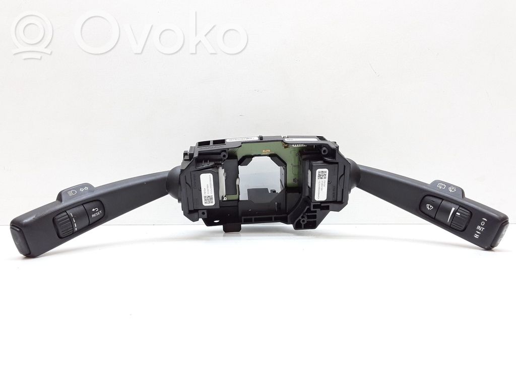 Volvo XC60 Wiper turn signal indicator stalk/switch 