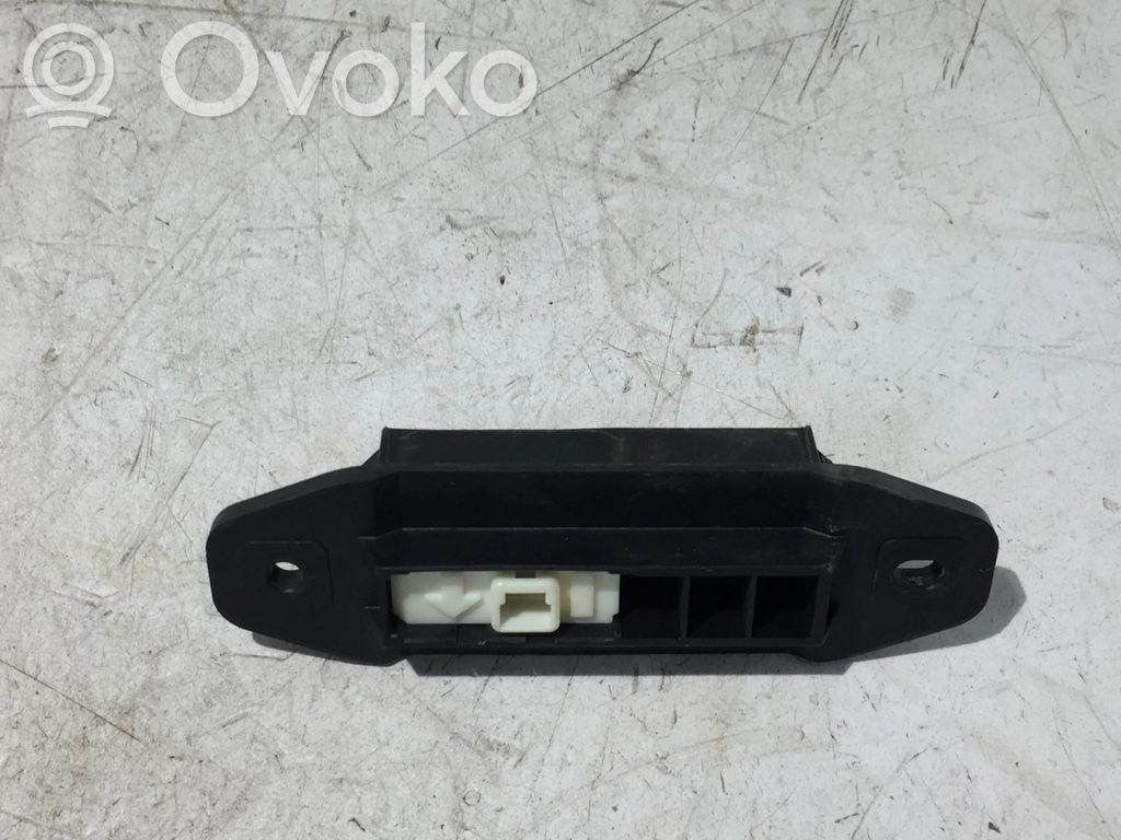 Toyota Auris E180 Tailgate opening switch 
