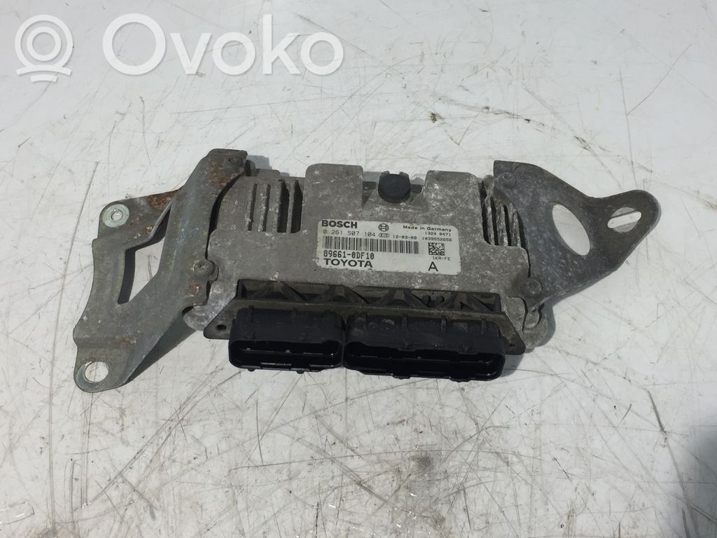Toyota Yaris Engine control unit/module 