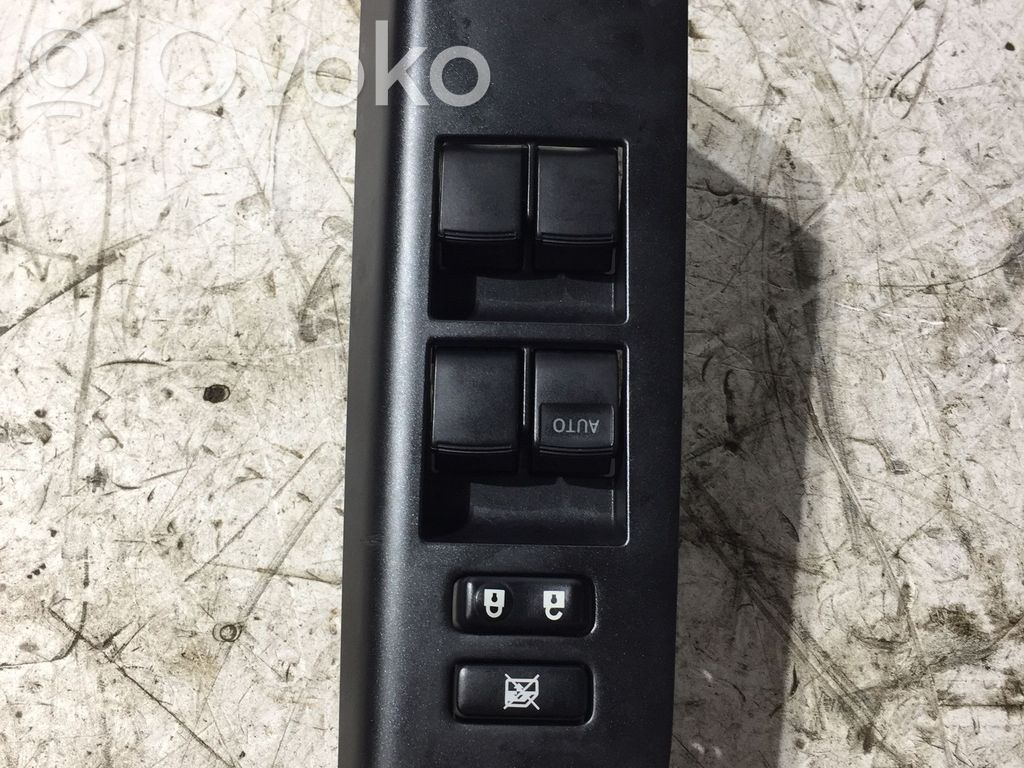 Toyota RAV 4 (XA40) Electric window control switch 
