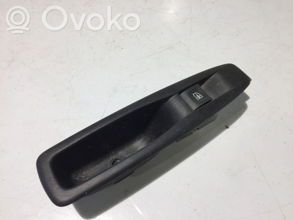 Renault Captur Electric window control switch 