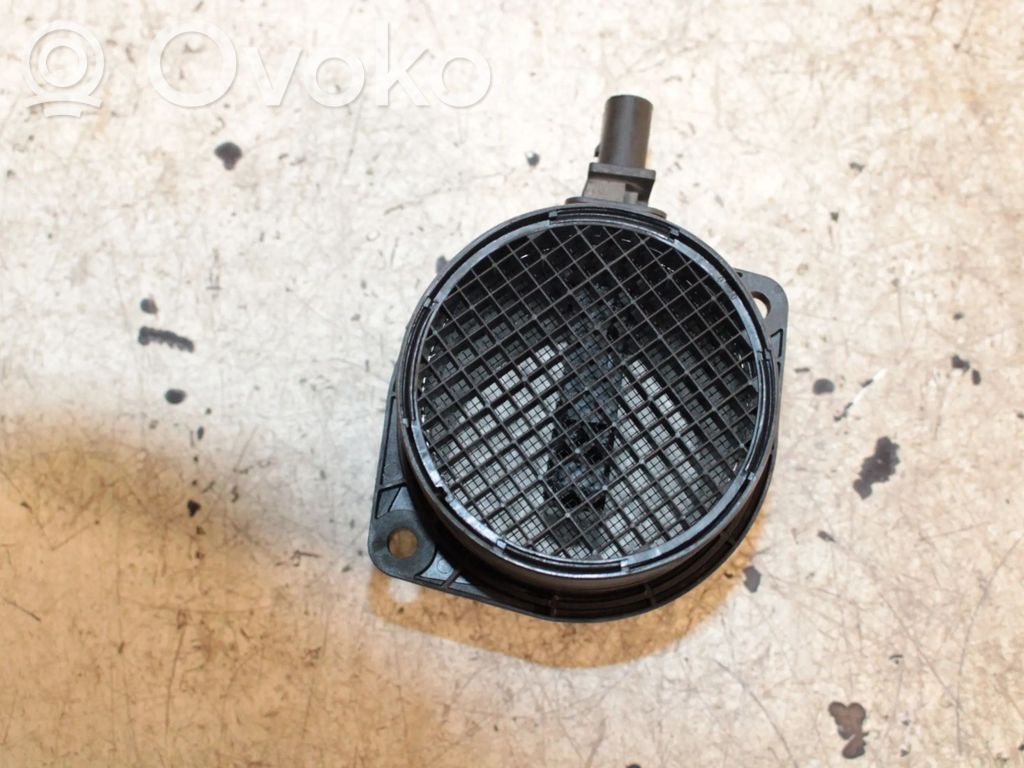 Volkswagen Tiguan Mass air flow meter 