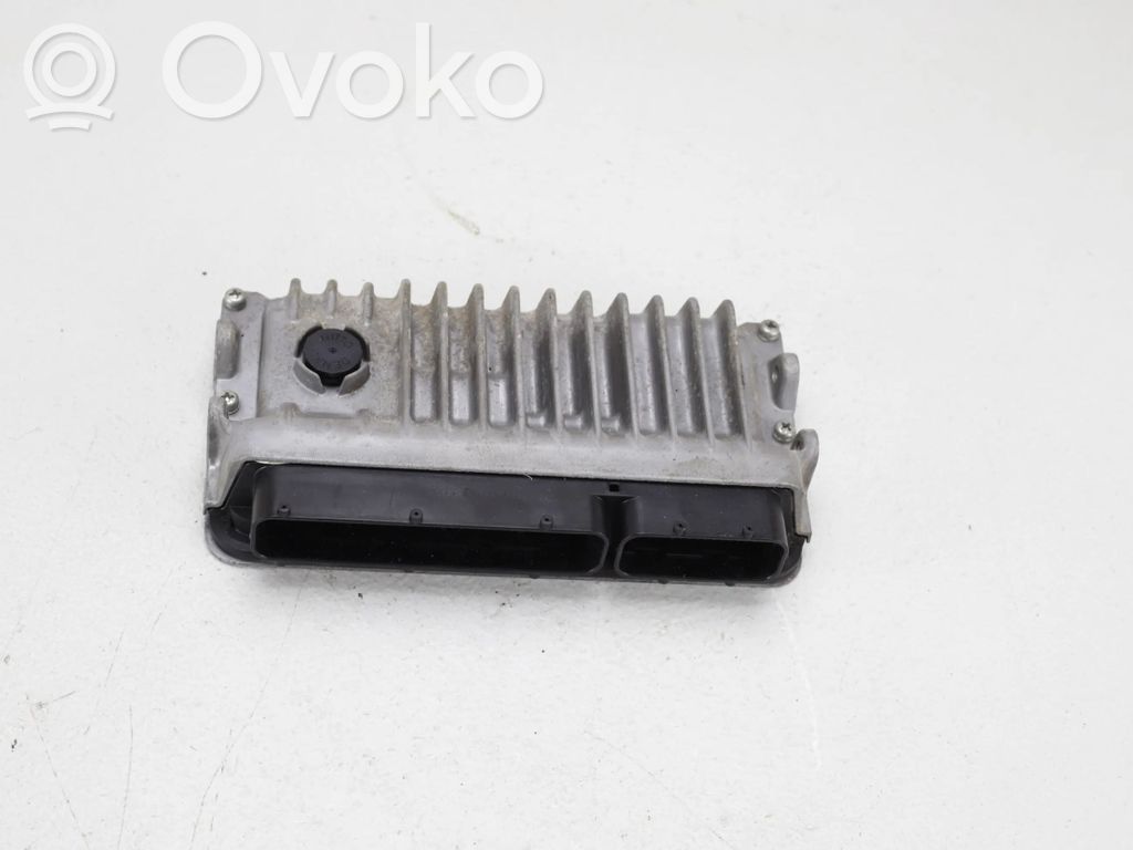 Toyota RAV 4 (XA40) Engine control unit/module 