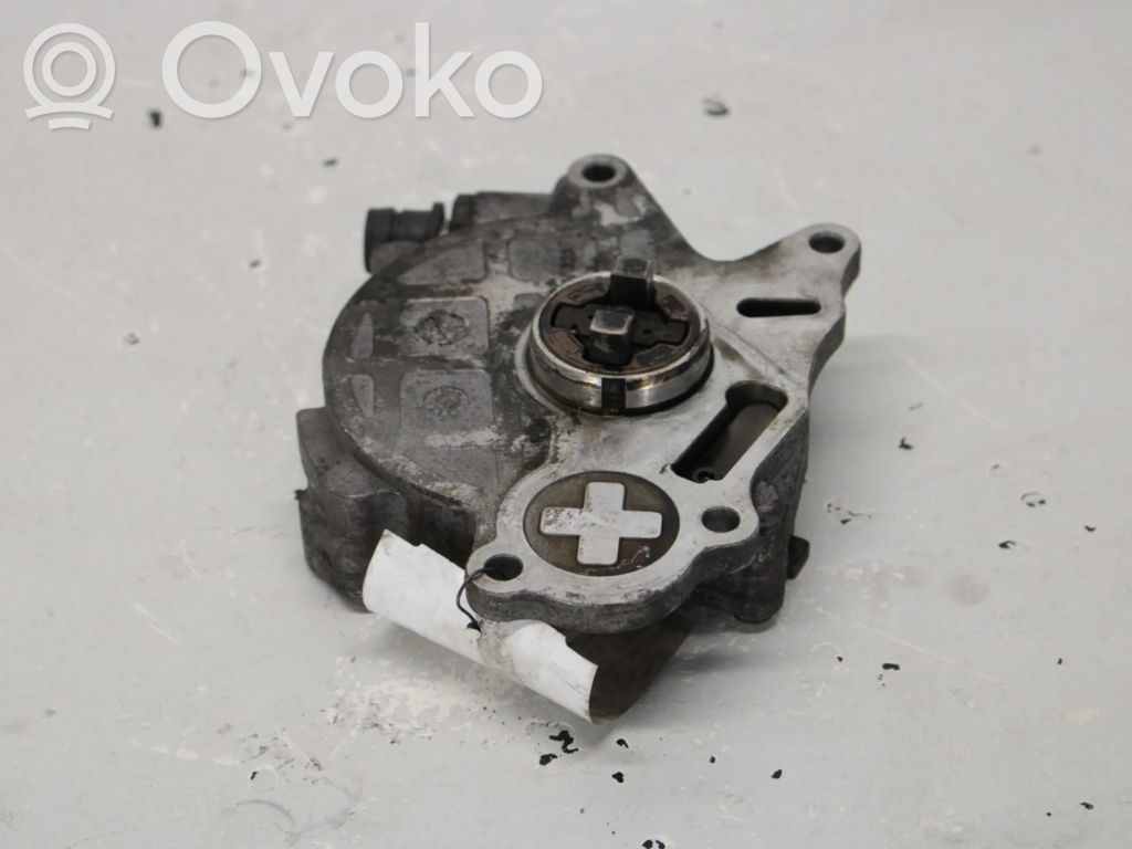 Volkswagen Golf VI Bomba de vacío 