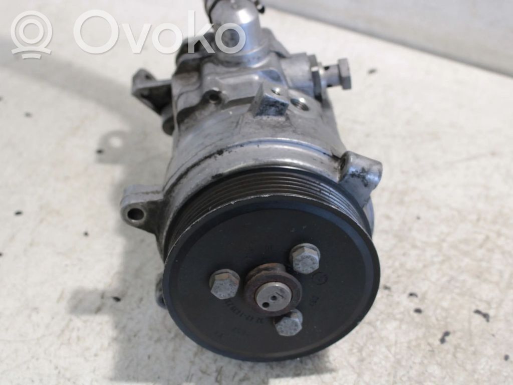 BMW 7 E65 E66 Vairo stiprintuvo siurblys 