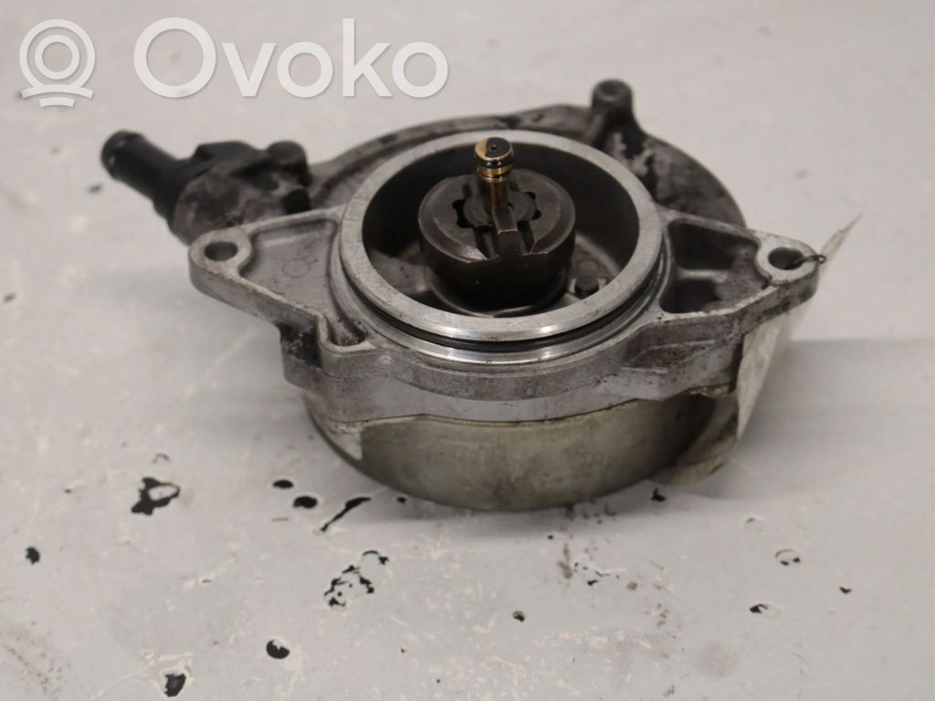 Audi A6 S6 C6 4F Vacuum pump 