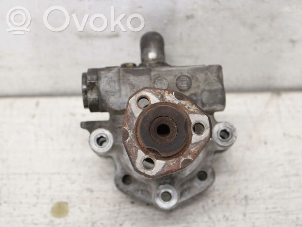 Volkswagen Golf IV Power steering pump 
