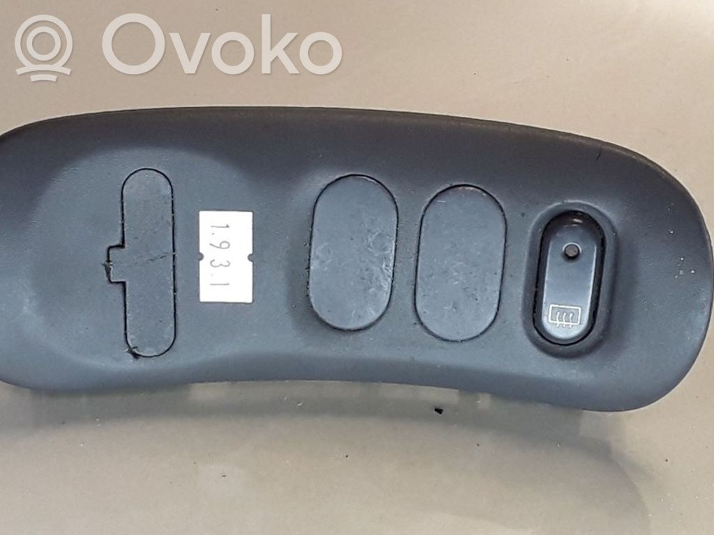 Renault Espace III Windscreen/window heater switch 