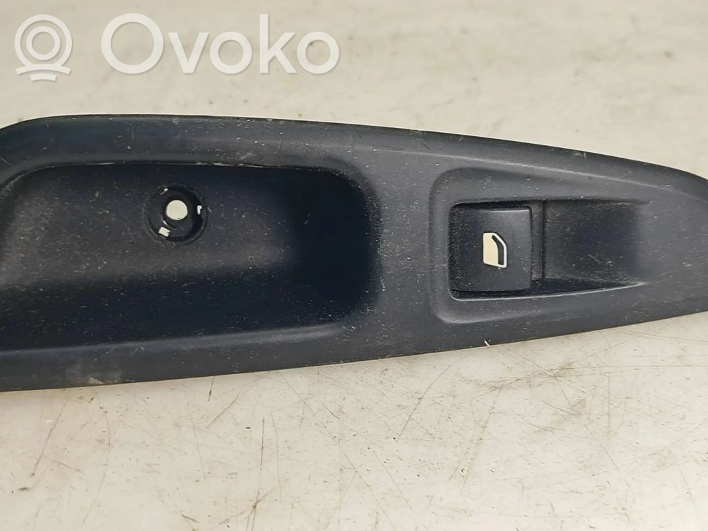Peugeot 308 Electric window control switch 