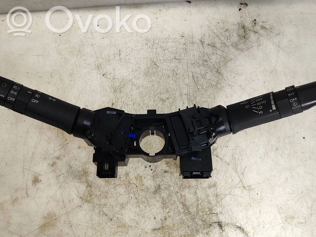 Subaru Legacy Wiper turn signal indicator stalk/switch 