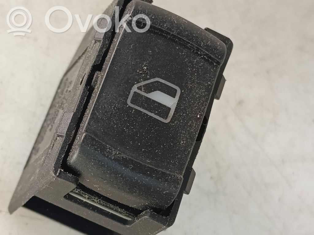 Volkswagen Golf IV Electric window control switch 