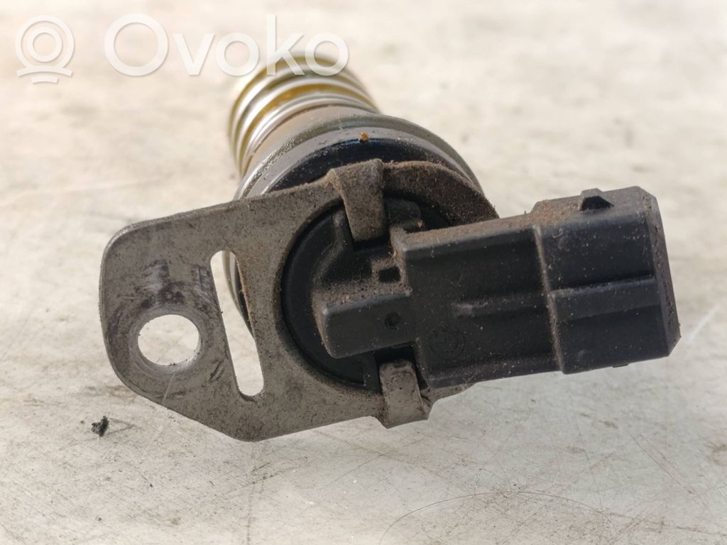 BMW 1 E81 E87 Paskirstymo velenėlio adaptacijos vožtuvas (vanos vožtuvas) 