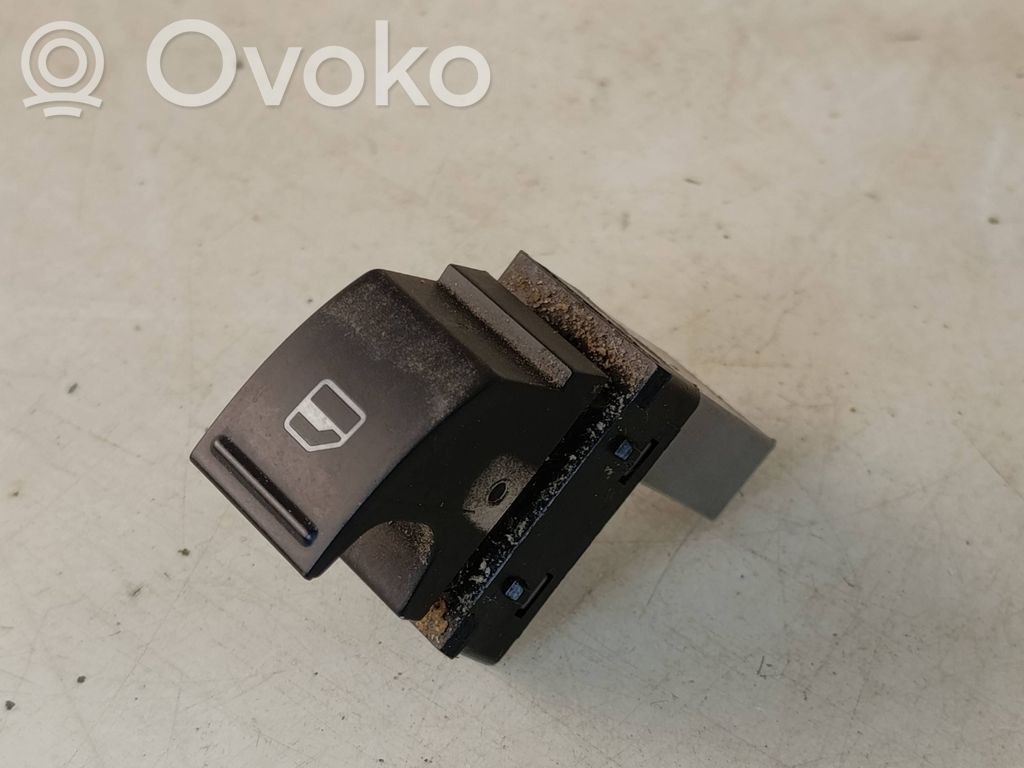 Volkswagen PASSAT B7 Electric window control switch 