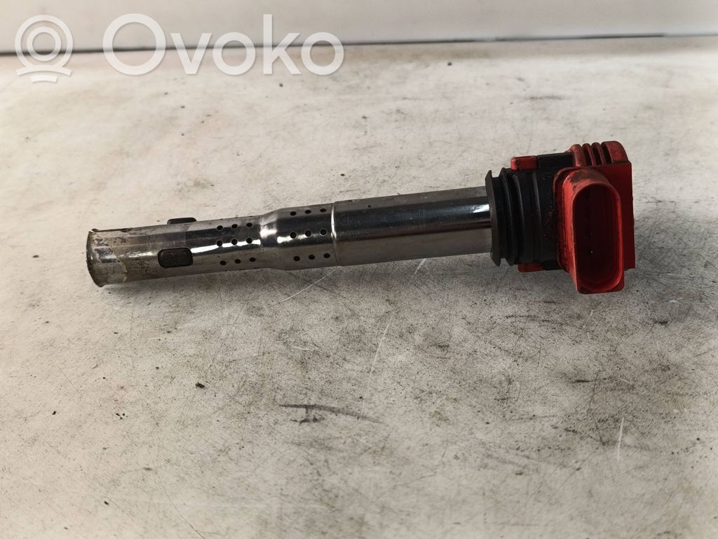 Audi A4 S4 B7 8E 8H Cewka zapłonowa wysokiego napięcia 