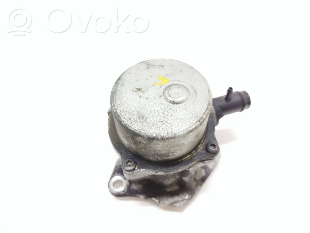 Dacia Sandero Vacuum pump 