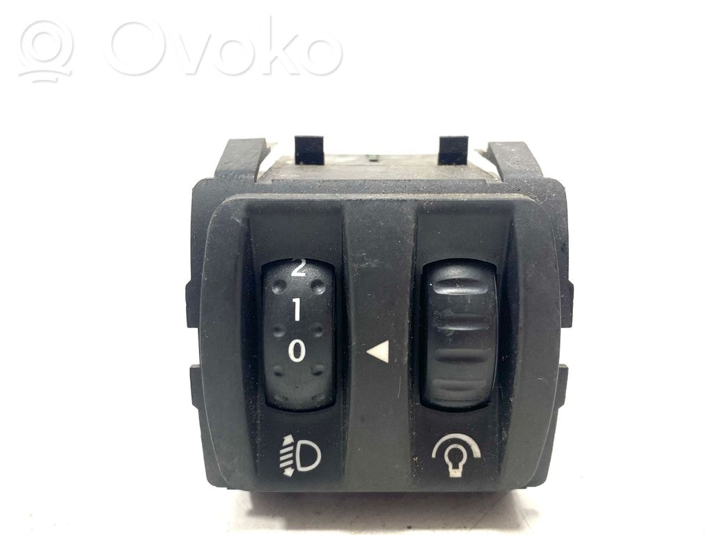 Renault Captur Headlight level height control switch 