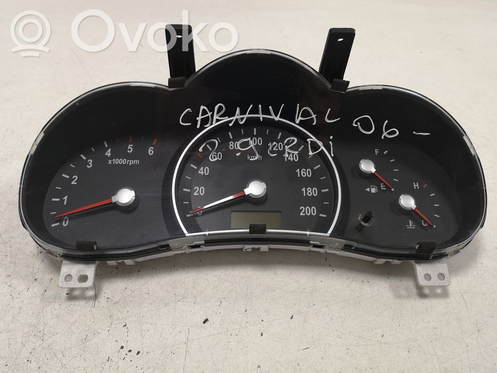 KIA Carnival Speedometer (instrument cluster) 