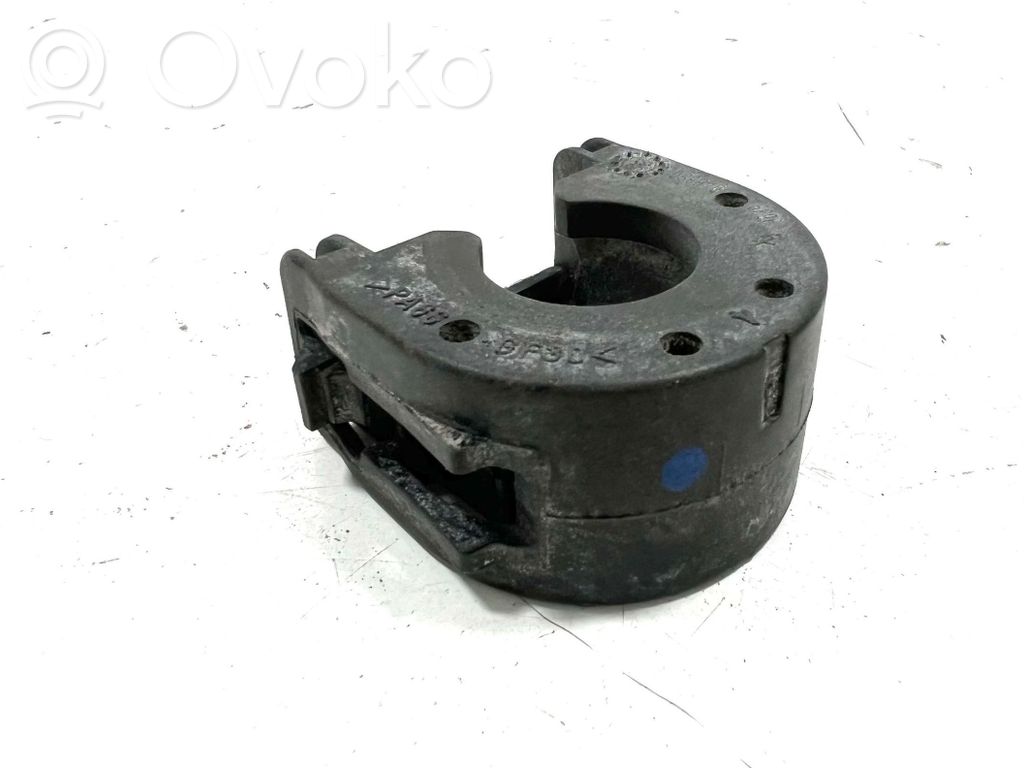 Peugeot 407 Radiator mount bracket 