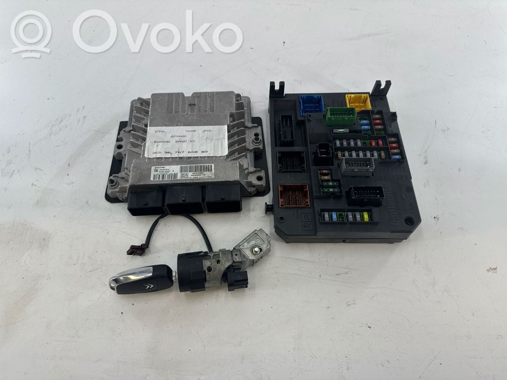 Citroen C4 II Engine ECU kit and lock set 