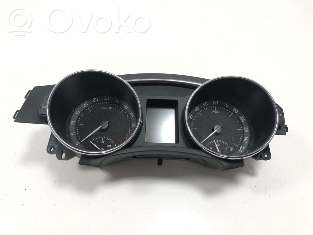 Skoda Superb B6 (3T) Speedometer (instrument cluster) 