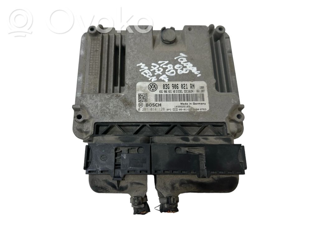 Volkswagen Touran I Engine control unit/module 