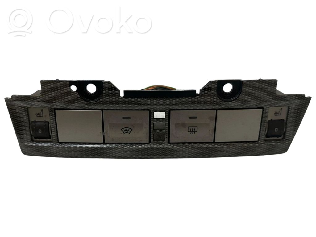 Ford Focus Windscreen/window heater switch 