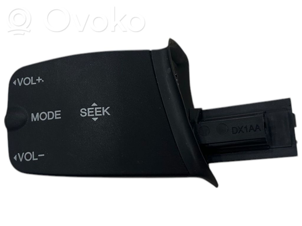 Ford Focus Multifunctional control switch/knob 