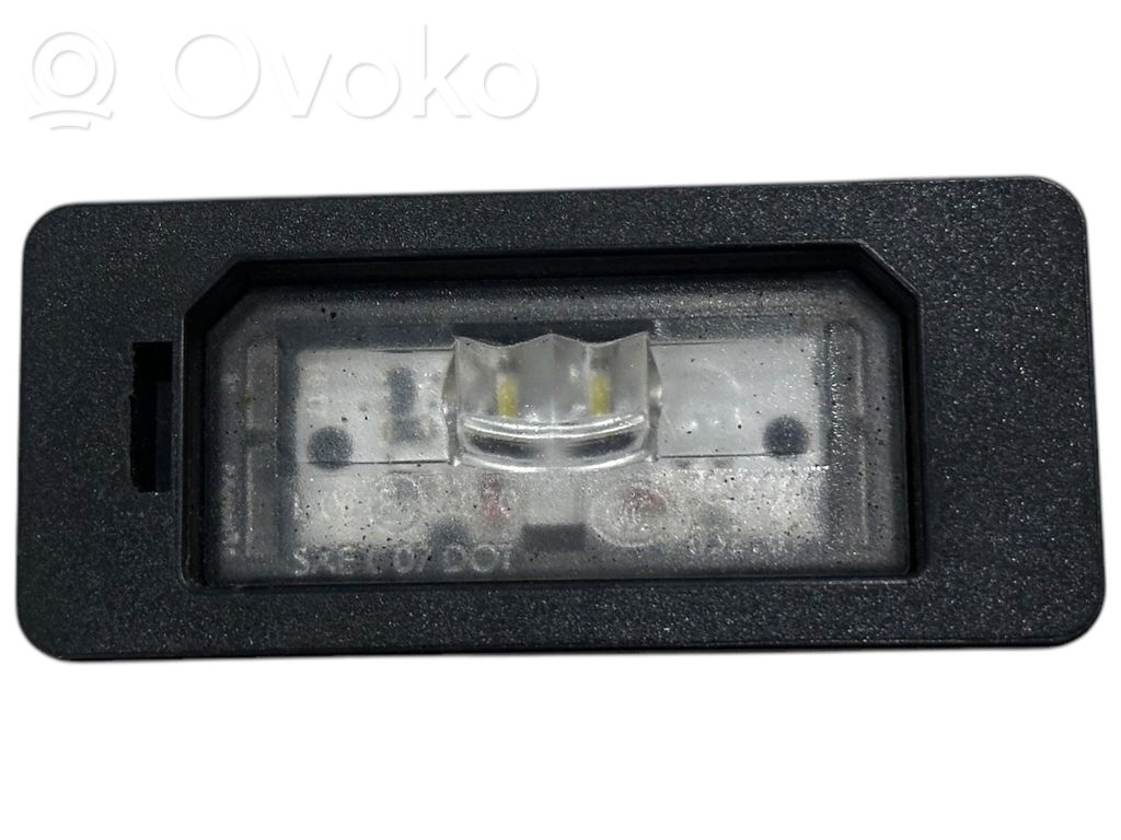 BMW 5 G30 G31 G38 Luce targa 