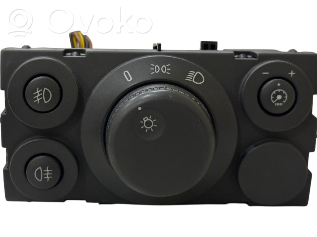 Opel Astra H Light switch 