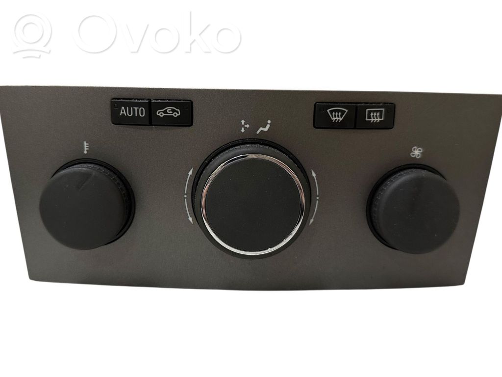 Opel Zafira B Climate control unit 