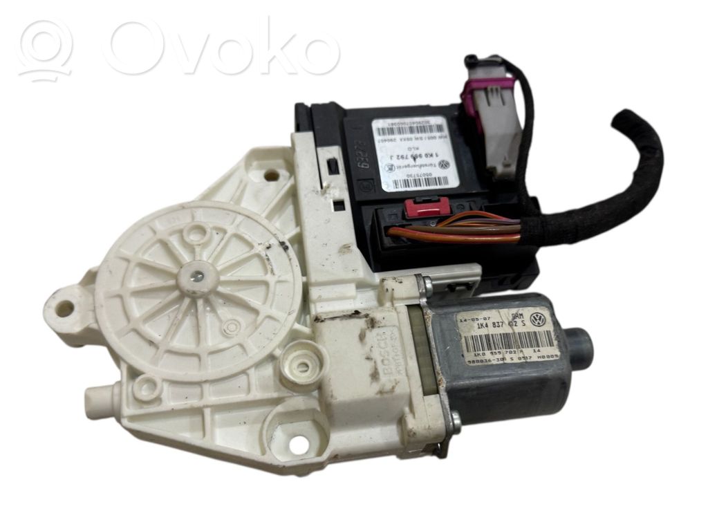 Silnik regulatora szyby drzwi przednich   1K4837402S,1K0959702N